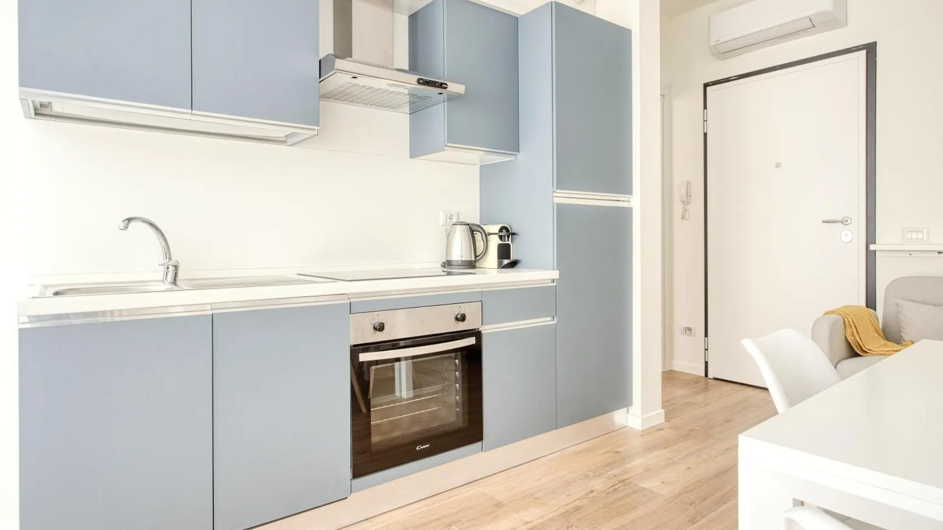 Apartament Ciao Bella Casa - Milano 0*, Mediolan Włochy
